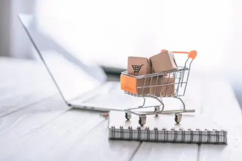 Skąd brać towar do sklepu internetowego, aby uniknąć strat?